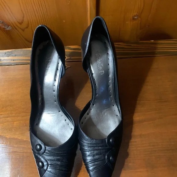 Michelle D | Shoes | Great Shoes For The Classy Well Dressed  display picture 3